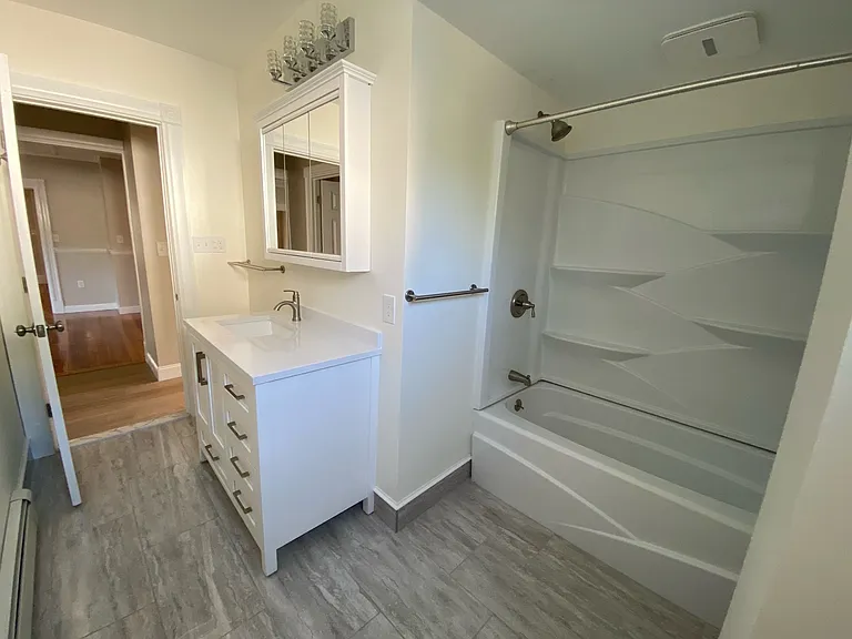 277 Court St — Photo 5