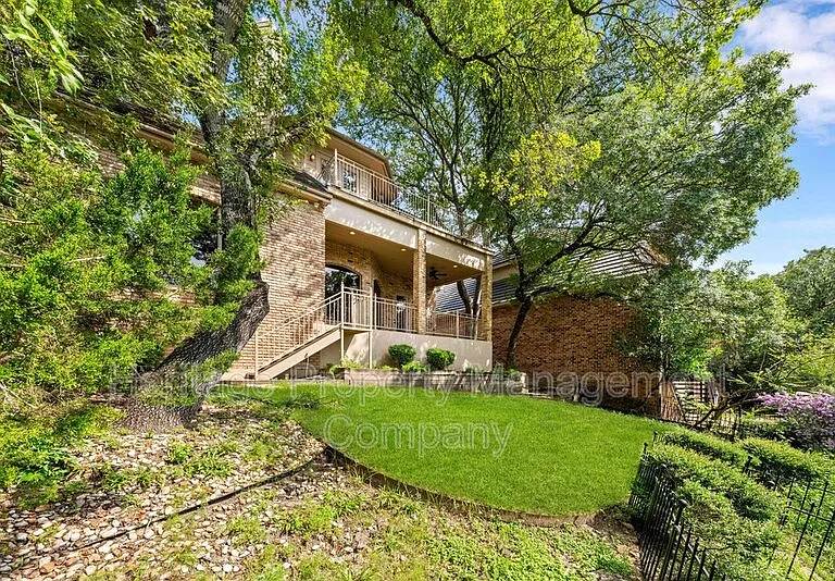 131 Westcourt Ln — Photo 41