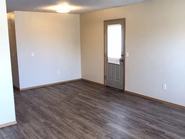 409B N Comanche, Clever, MO 65631