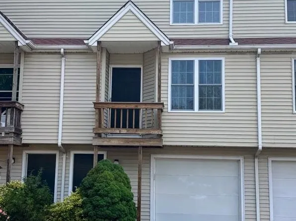 41 High Street APT 2, East Haven, CT 06512