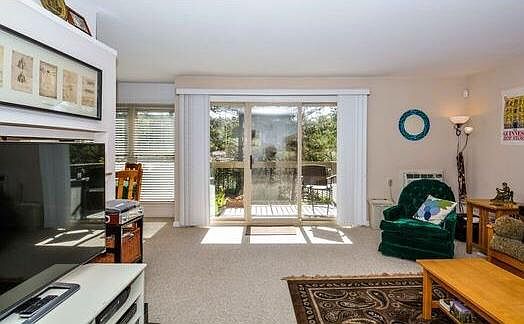 1st image of 2087 Ascot Dr