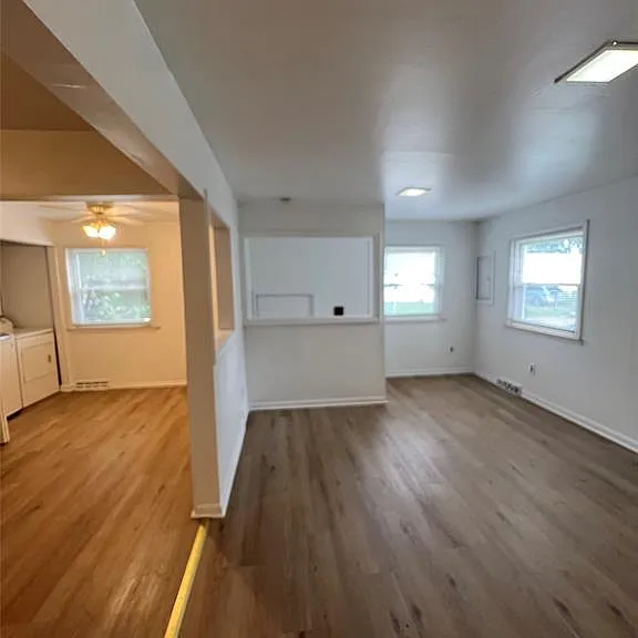 2504 Bannister St — Photo 11