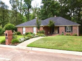 18 Brookside Dr, Texarkana, AR 71854