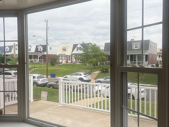5th image of 3466 Eden St