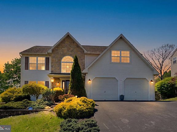 2nd image of 624 Stoney Run Rd
