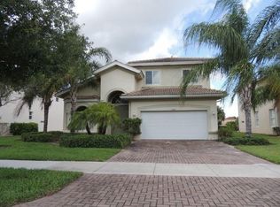 1744 Birdie Dr, Naples, FL 34120