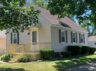 2922 Frederickson St, South Bend, IN 46628