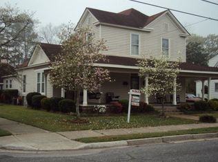 401 W James St, Mount Olive, NC 28365