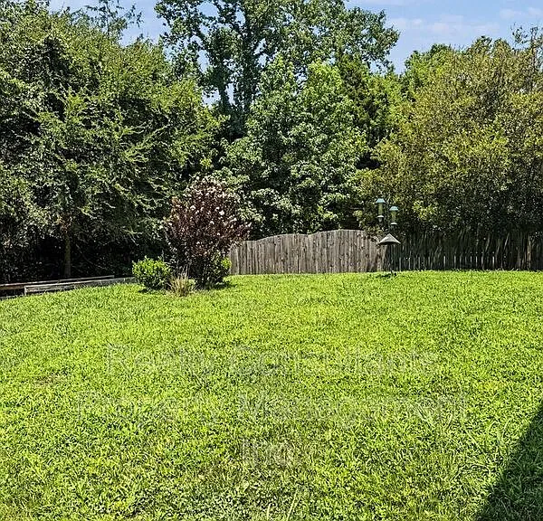 2717 Forest Grove Ct — Photo 29