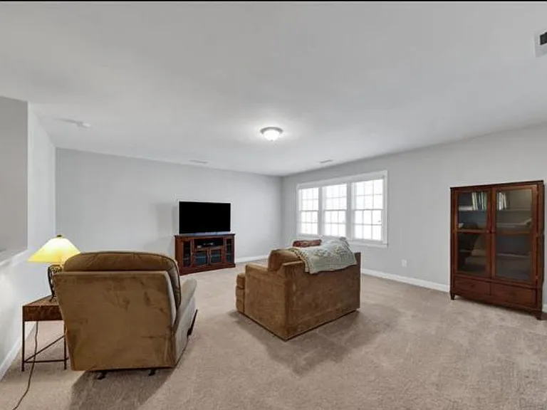 10625 Highstream Dr — Photo 24