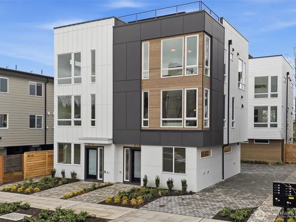 805 NW 63rd St Street #B, Seattle, WA 98107