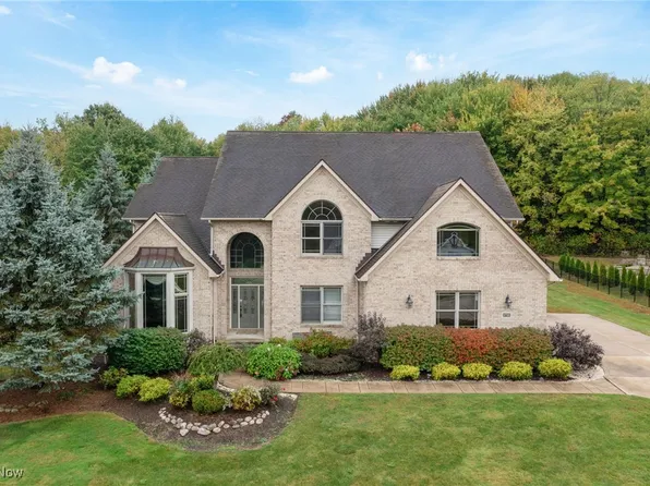 9790 Hidden Hollow Trl, Broadview Heights, OH 44147