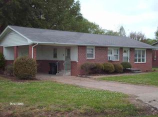 119 Carlton St, Gleason, TN 38229