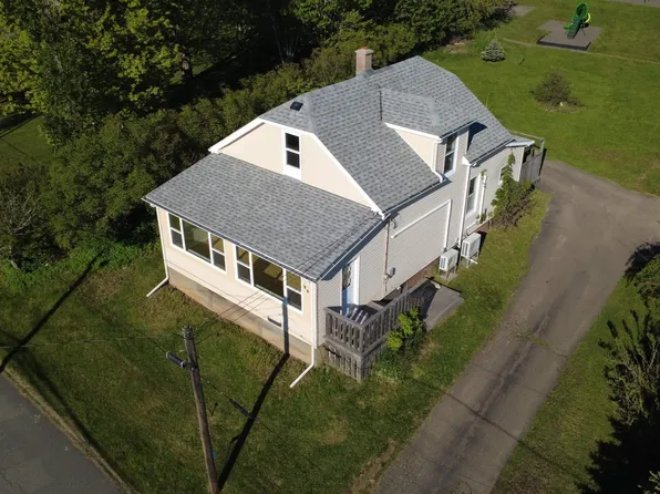 22 Maple St, Trenton, NS B0K 1X0