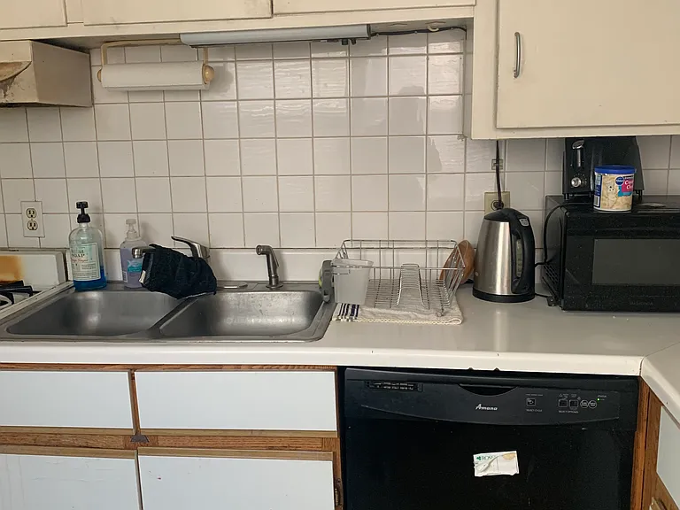 818 University Ave SE #102 — Photo 4