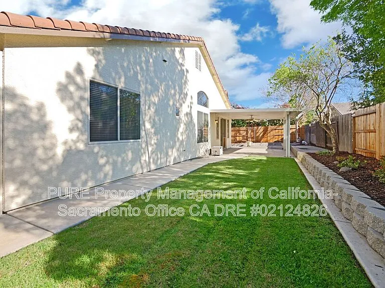 1732 Bamboo St — Photo 31