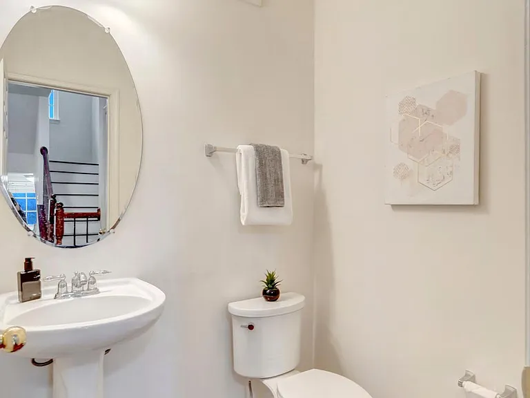 4479 Beacon Grove Cir #B — Photo 10