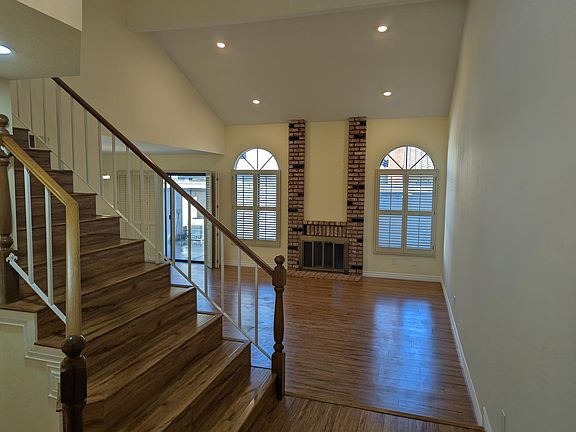 4th image of 11429 Hanover Ct