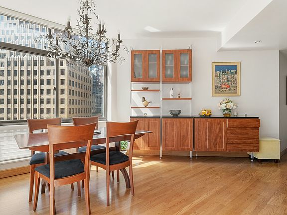 4th image of 303 E 43rd St APT 10A