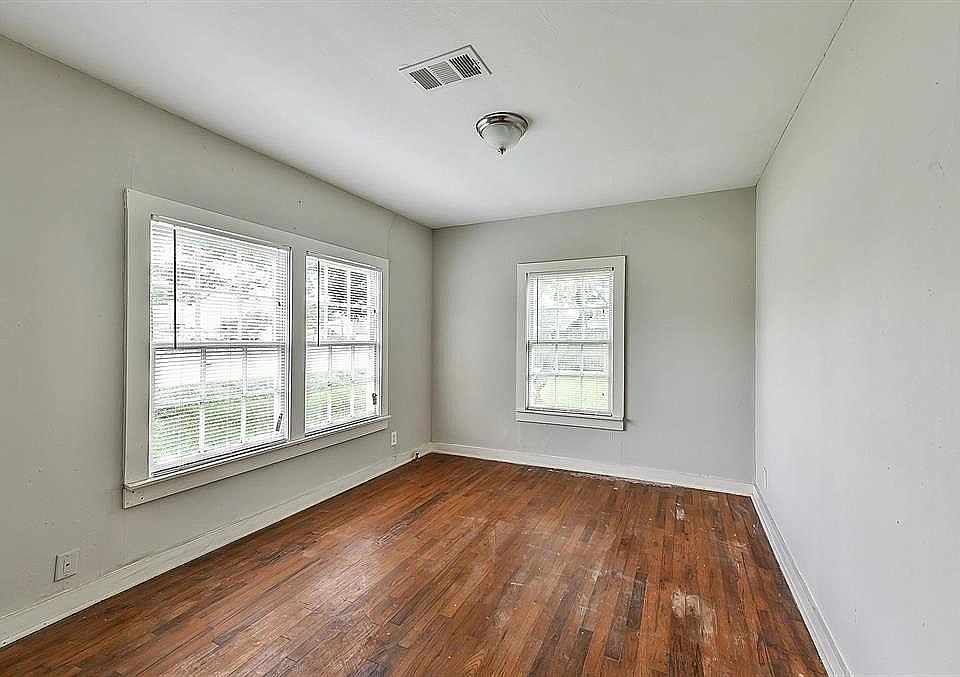 1st image of 424 Thomas St