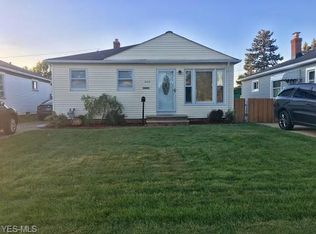 3218 Center Dr, Parma, OH