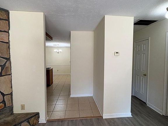 4th image of 114 Mitchell Cir