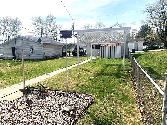 2nd image of 505 S Locust St