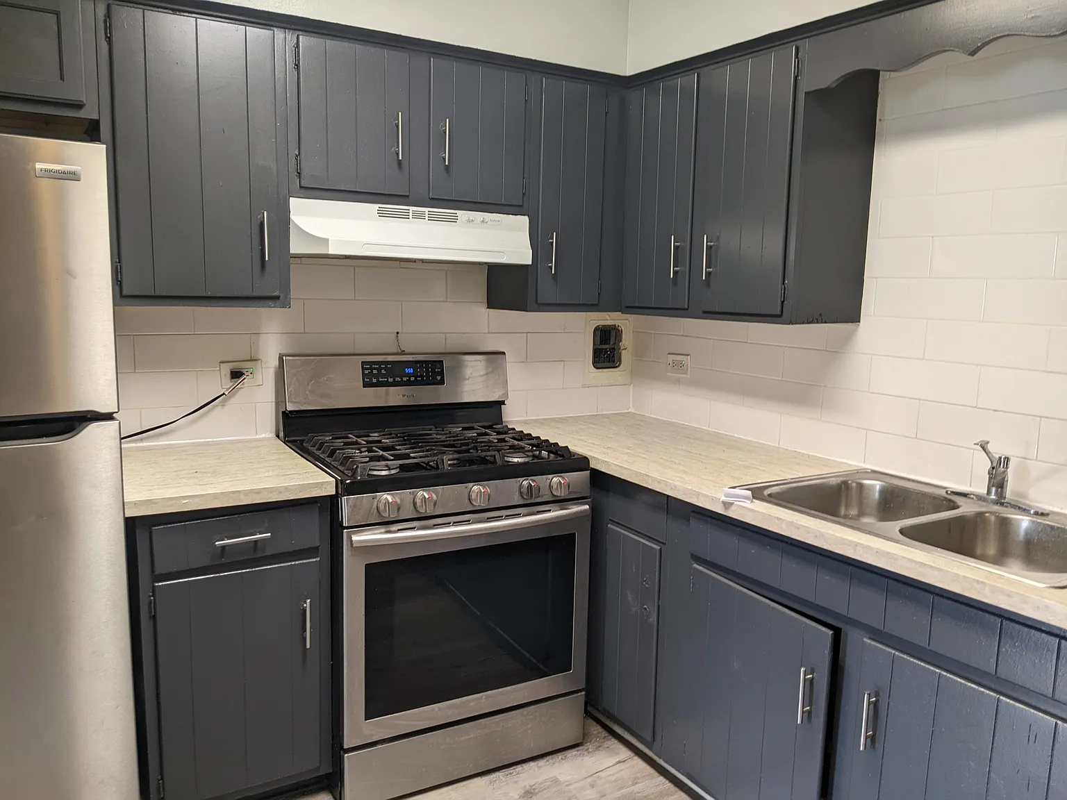 2 bed, 900 sqft, $1,700 — Photo 2