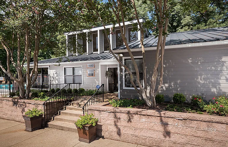 River Vista Apartments — Photo 25