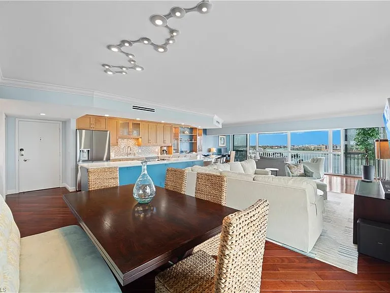250 Park Shore Dr #803 — Photo 12