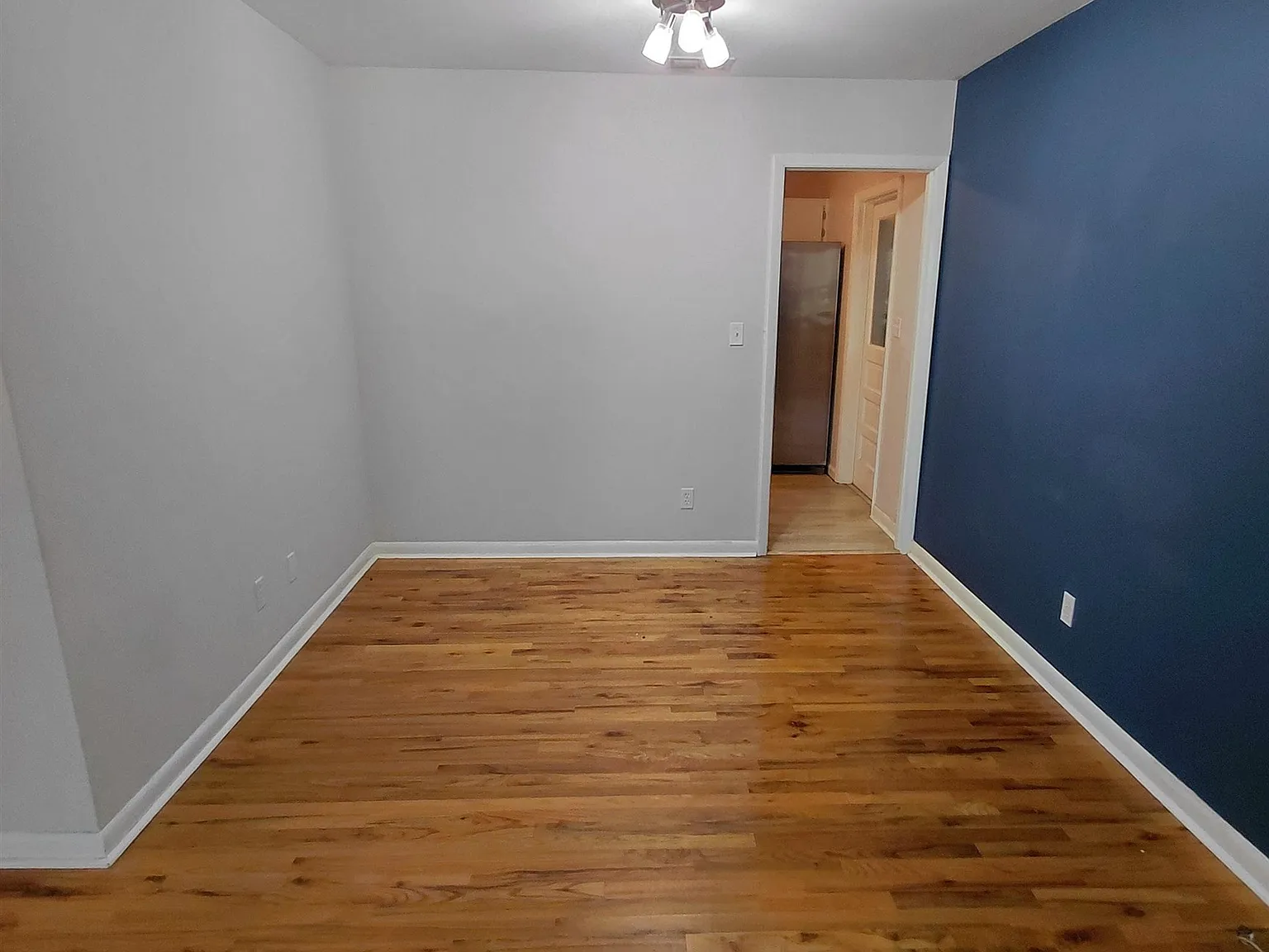 3 bed, 2.0 bath, 1305 sqft, $1,995 — Photo 4