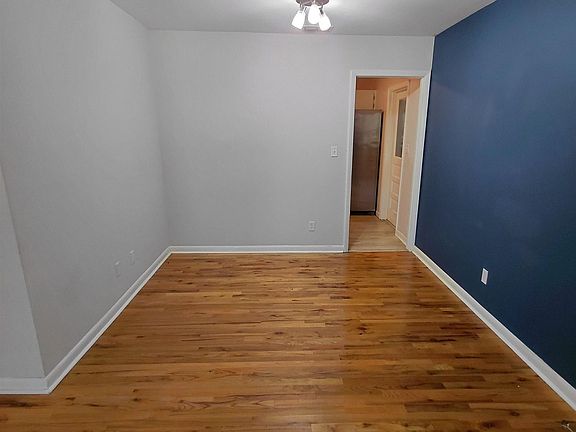 4th image of 2106 Scenic Rd