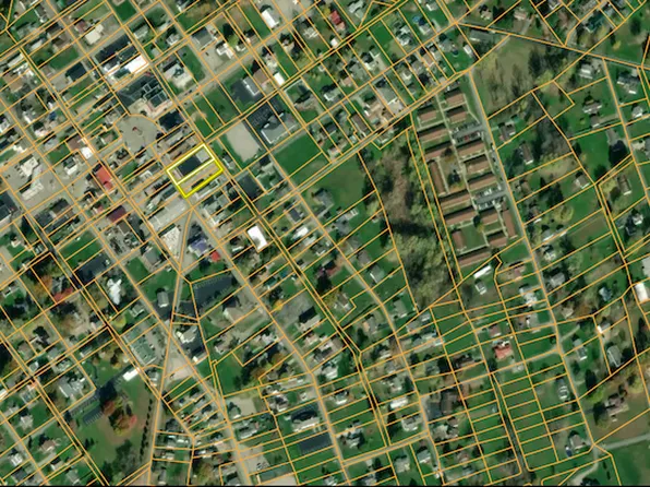 106 N Market St, Carmichaels, PA 15320