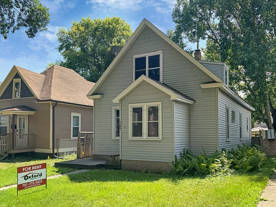 705 N 4th St