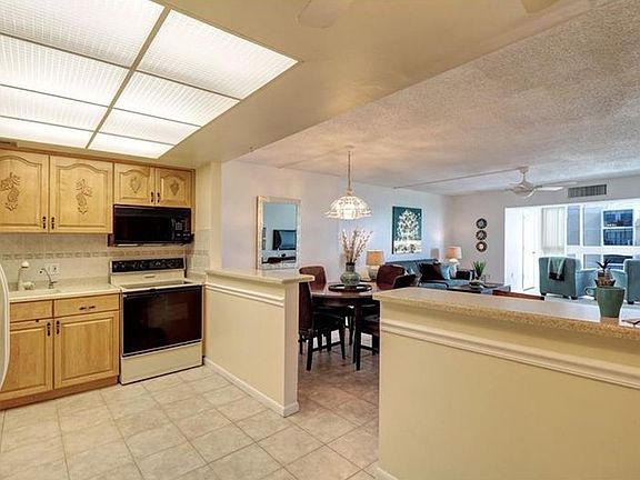 4th image of 830 S Gulfview Blvd APT 606