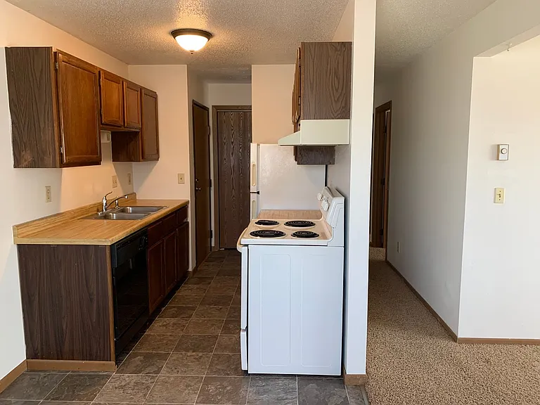Ashwood Apartments — Photo 37