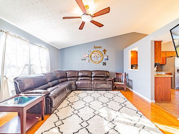 2nd image of 1906 Queens Meadow Ln