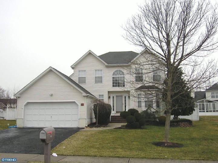 1st image of 7 Airdale Dr