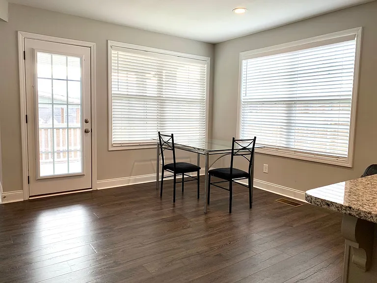 712 Banister Dr — Photo 8