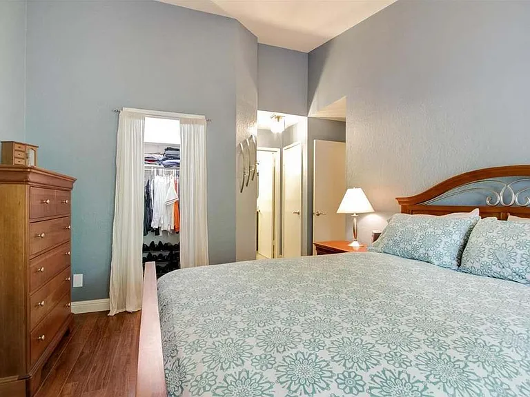 1412 Alma Way — Photo 17