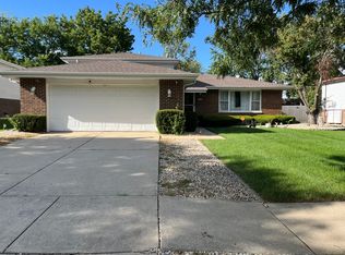 6300 Beaver Dam Rd, Matteson, IL 60443