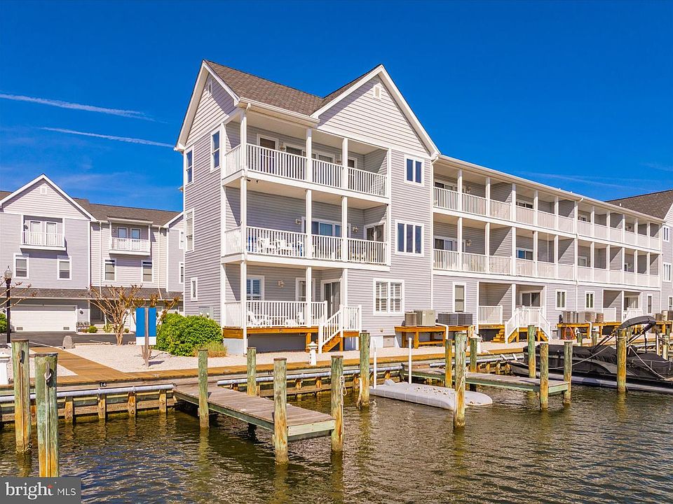 1st image of 39078 Beacon Dr #18