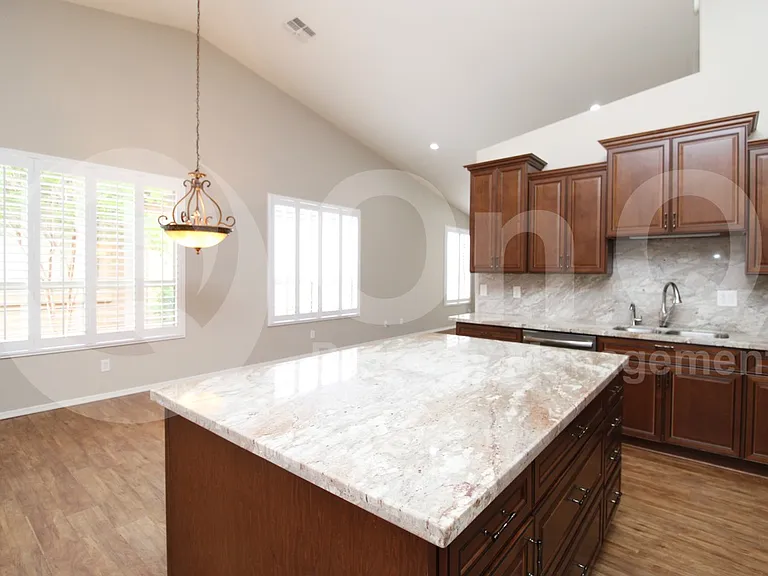 9634 E Rocky Lake Dr — Photo 3