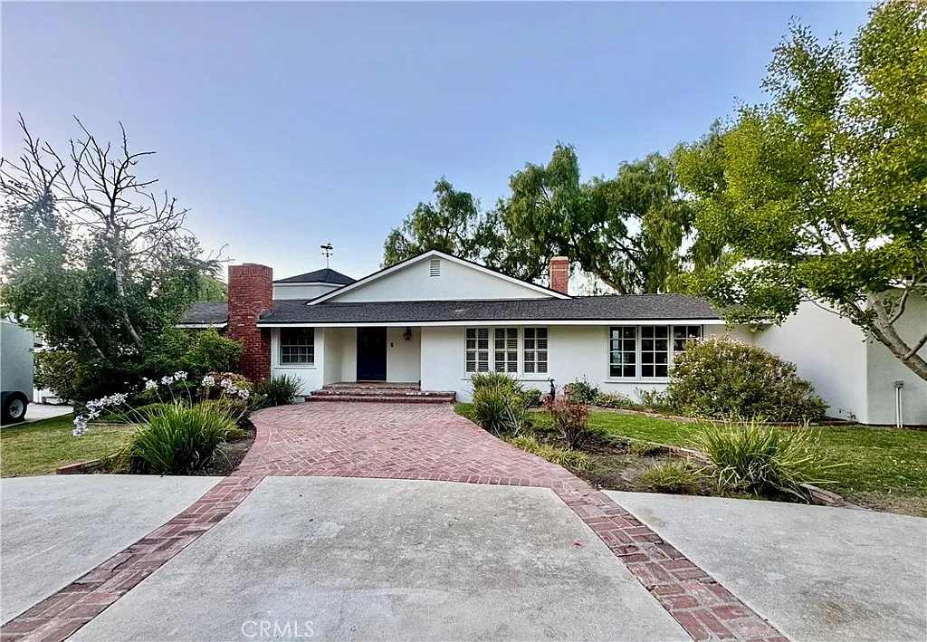 3 bed, 2136 sqft, $8,000 — Photo 3