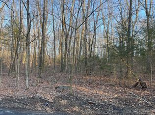 2-2A Warren Rd #D, Brimfield, MA 01010
