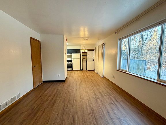 4th image of 54590 Aspen Ln