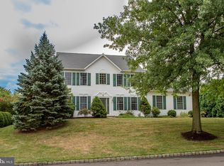 21 Leapson Ln, Doylestown, PA 18901