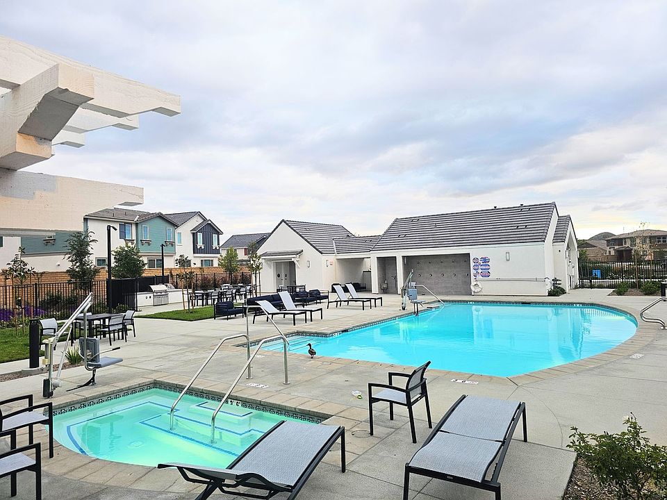 1st image of 30321 Waterline Dr