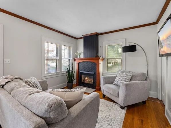 3317 Lake Shore Blvd, Wayzata, MN 55391