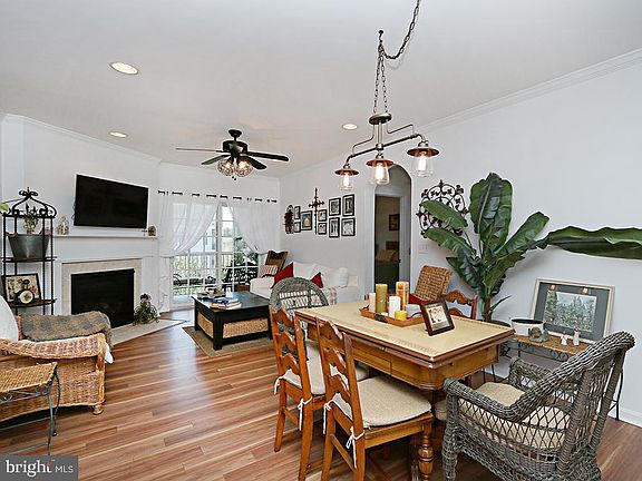 5th image of 31568 Winterberry Pkwy Unit 205